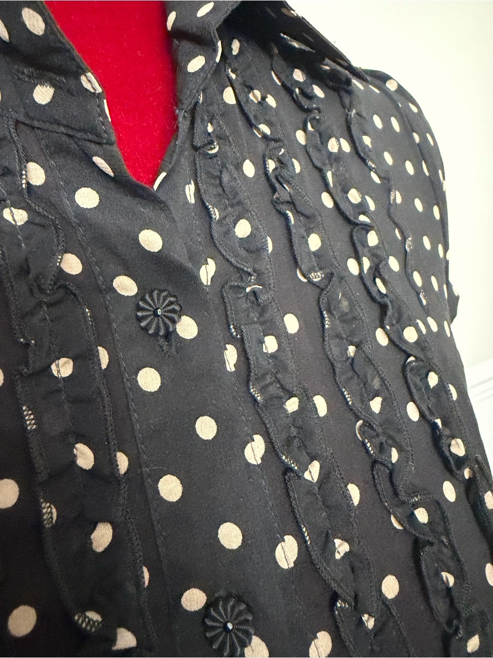 Bebe Women's Black Polka Dot Short-Sleeve Button-Up Top XS - Picture 4 of 8